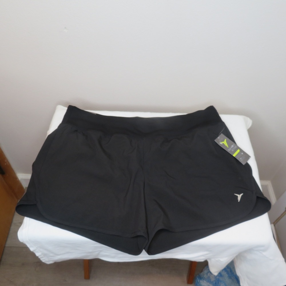 NWT Old Navy Active Go-Dry Running Shorts Women Large Black Mid-Rise Semi-Fitted
